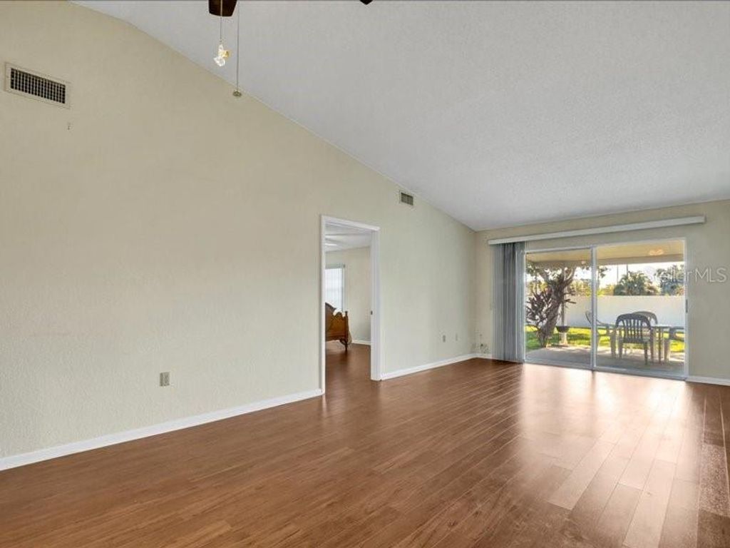 Photo of 1585 Oakview Circle, SE Cir, Winter Haven, FL 33880 (MLS # S5138905)