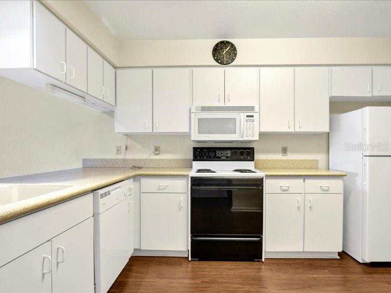 OAKVIEW - Residential