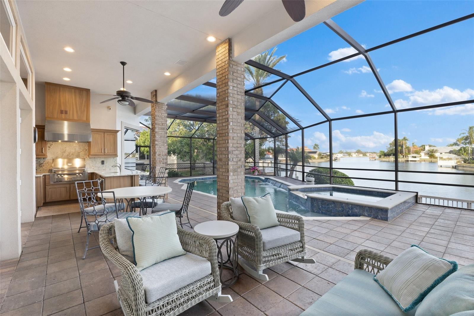 BAYSIDE SOUTH - Residential