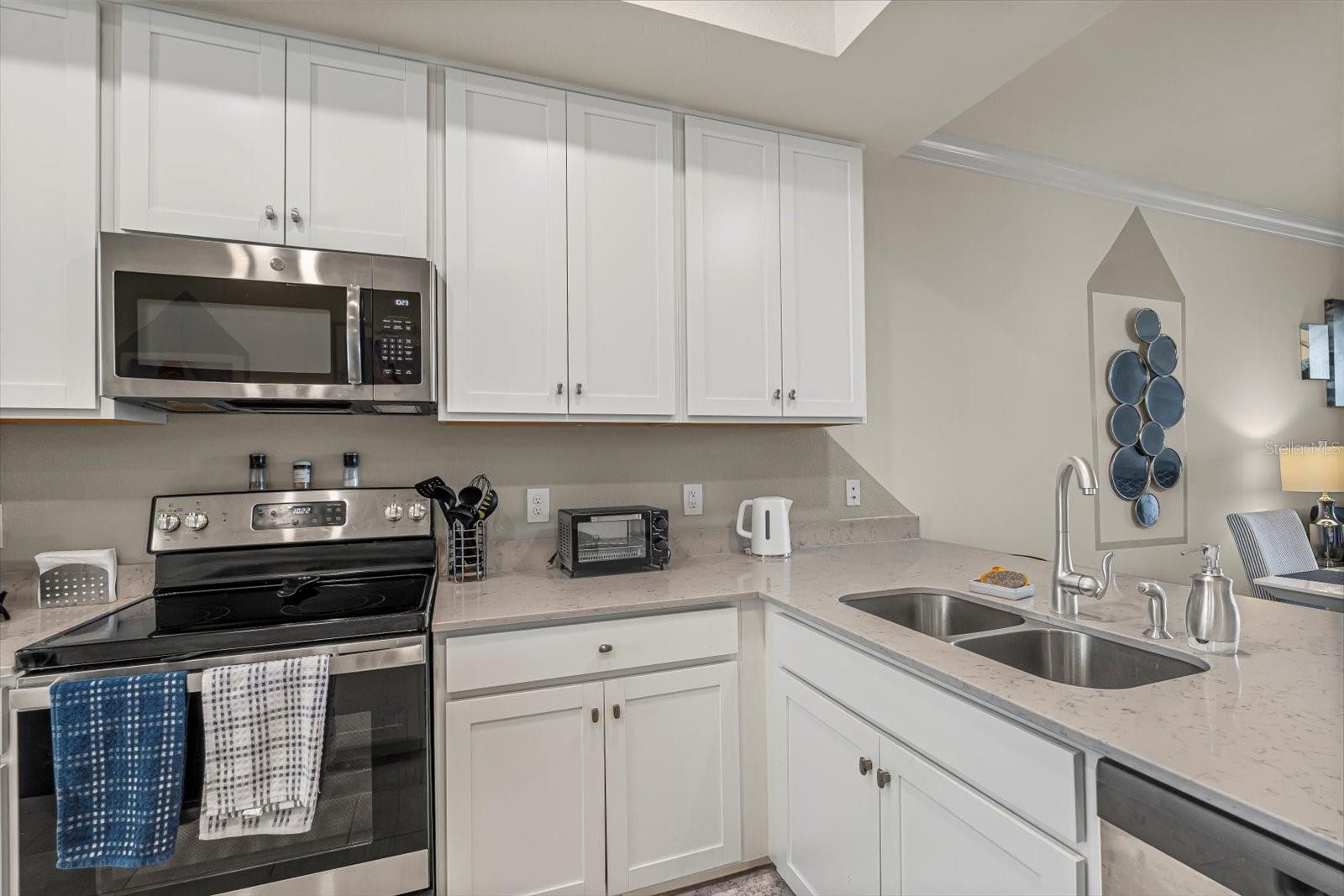 LAKEWOOD NATIONAL - Residential Lease