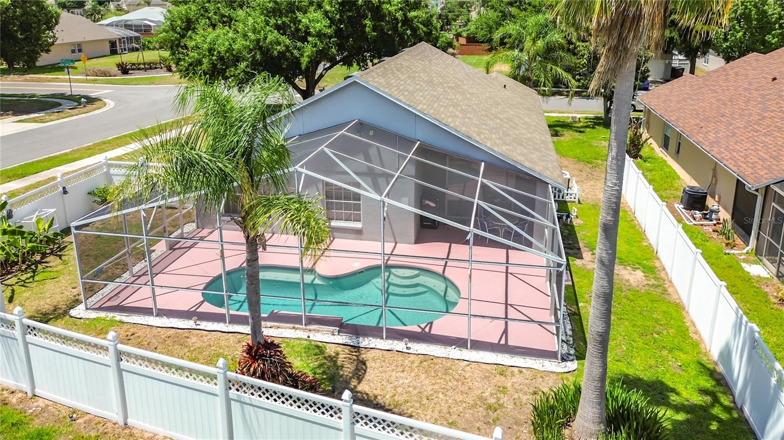 7949 GOLDEN POND CIR