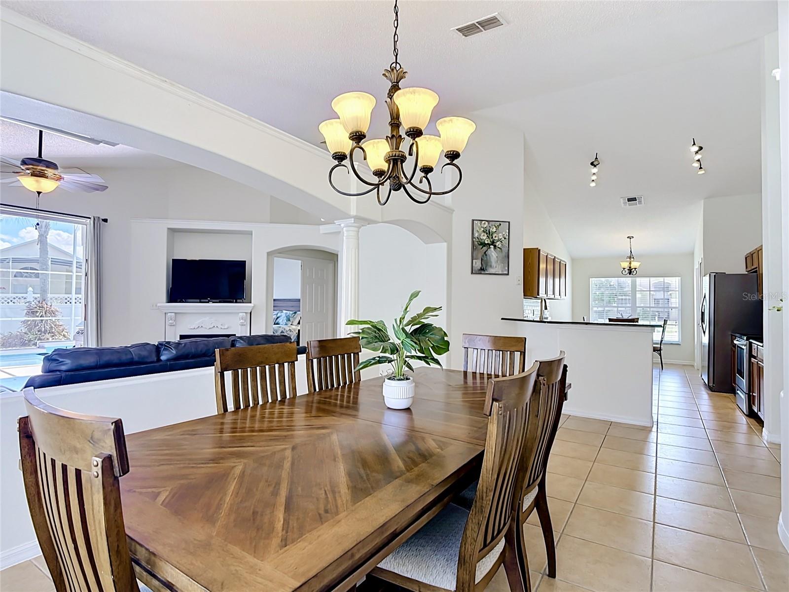 7949 GOLDEN POND CIR