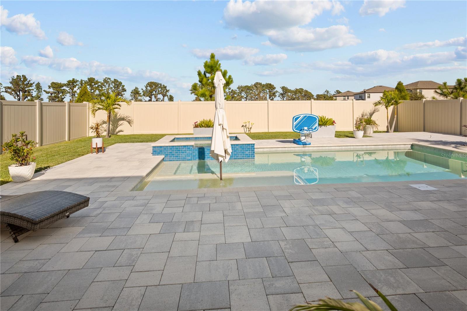 HAWKSTONE - Residential