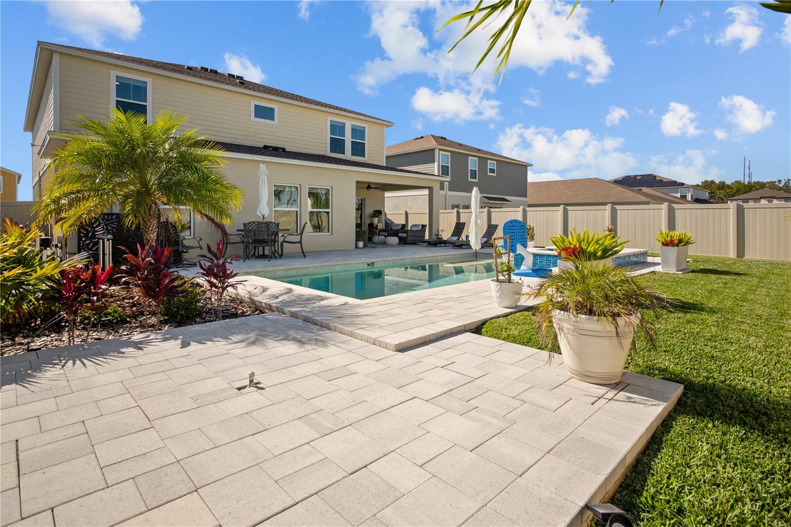 HAWKSTONE - Residential