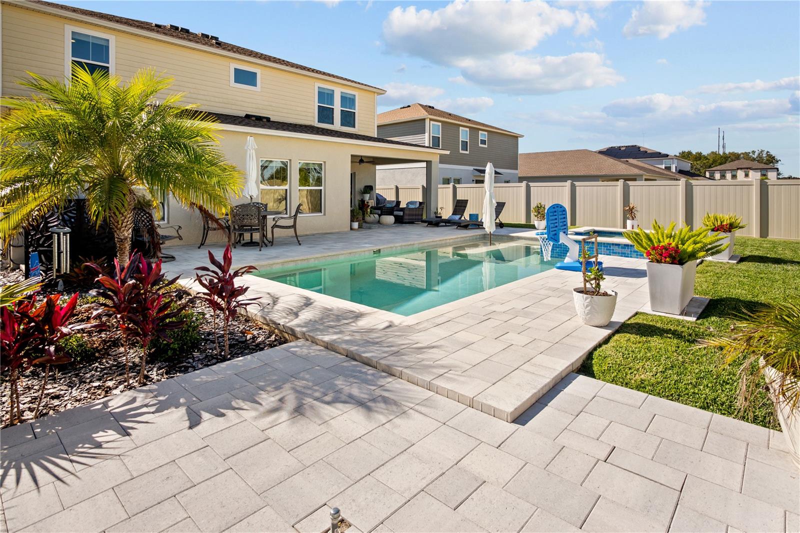 HAWKSTONE - Residential