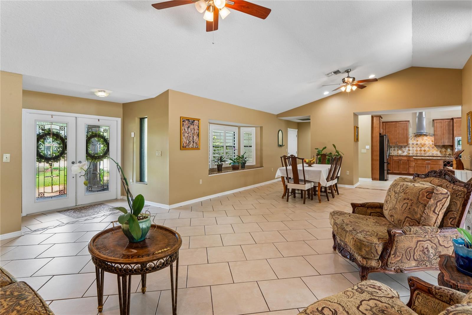 1087 RIVERSIDE RIDGE