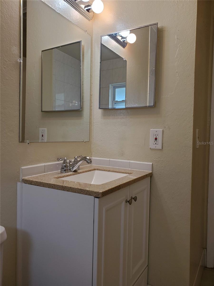 HIGH POINT - Residential Lease