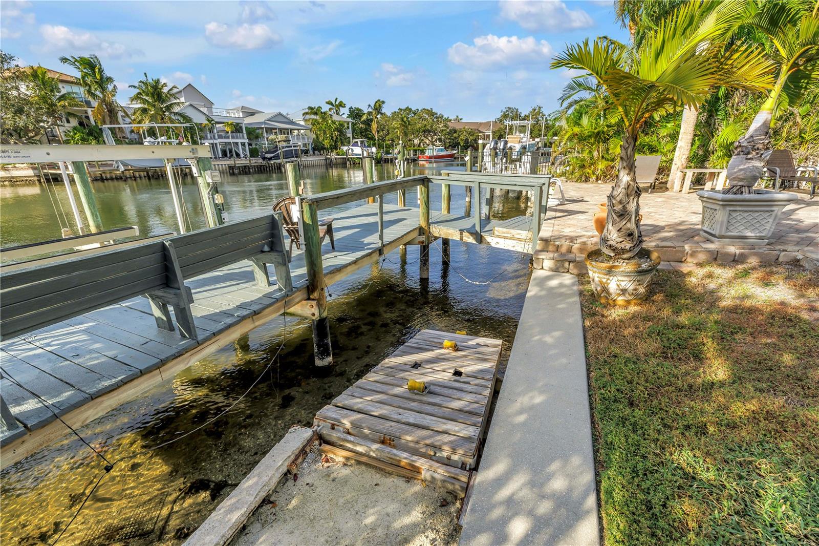 SIESTA BEACH - Residential