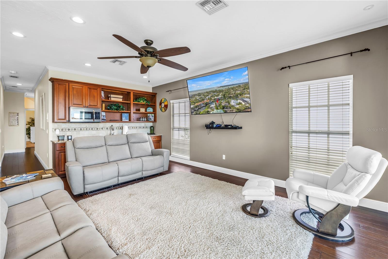 SIESTA BEACH - Residential