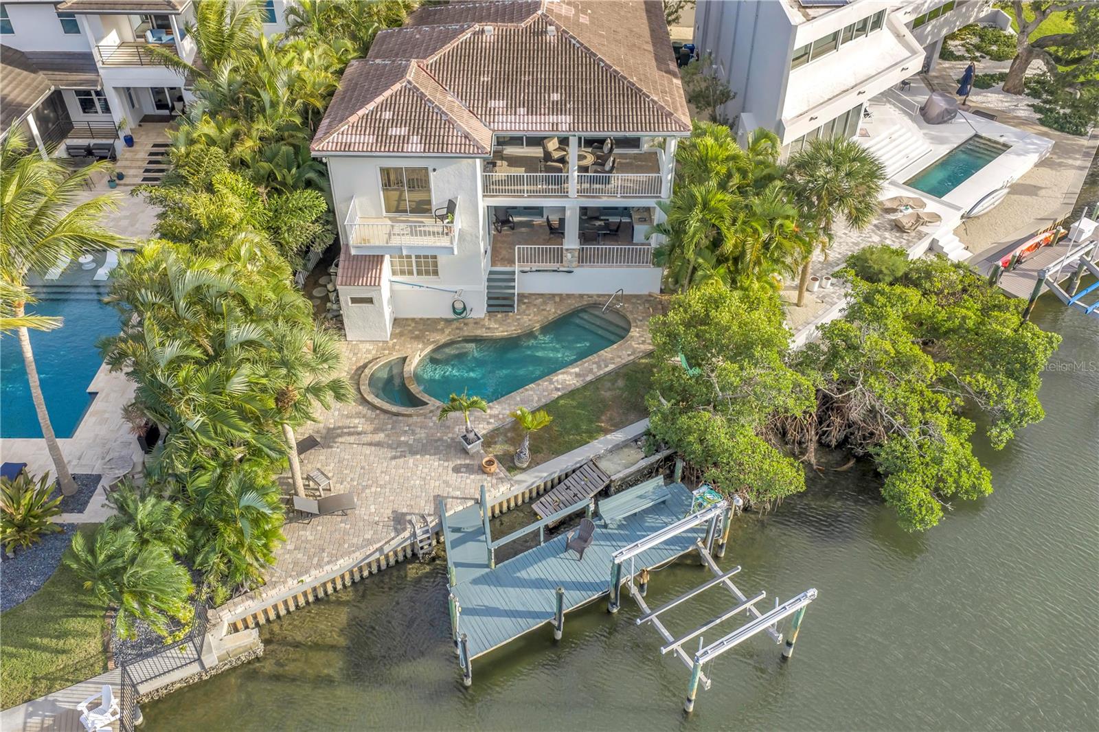 SIESTA BEACH - Residential