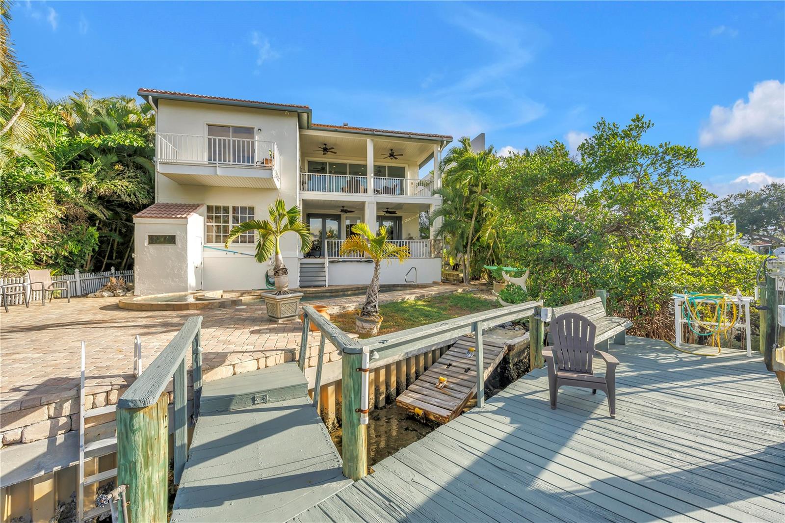 SIESTA BEACH - Residential