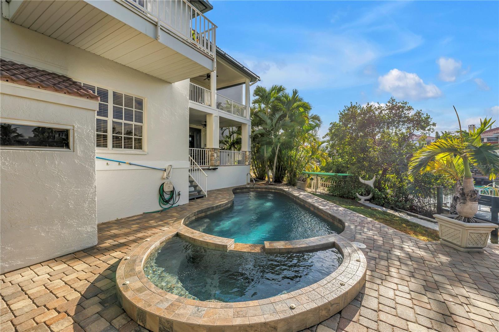 SIESTA BEACH - Residential