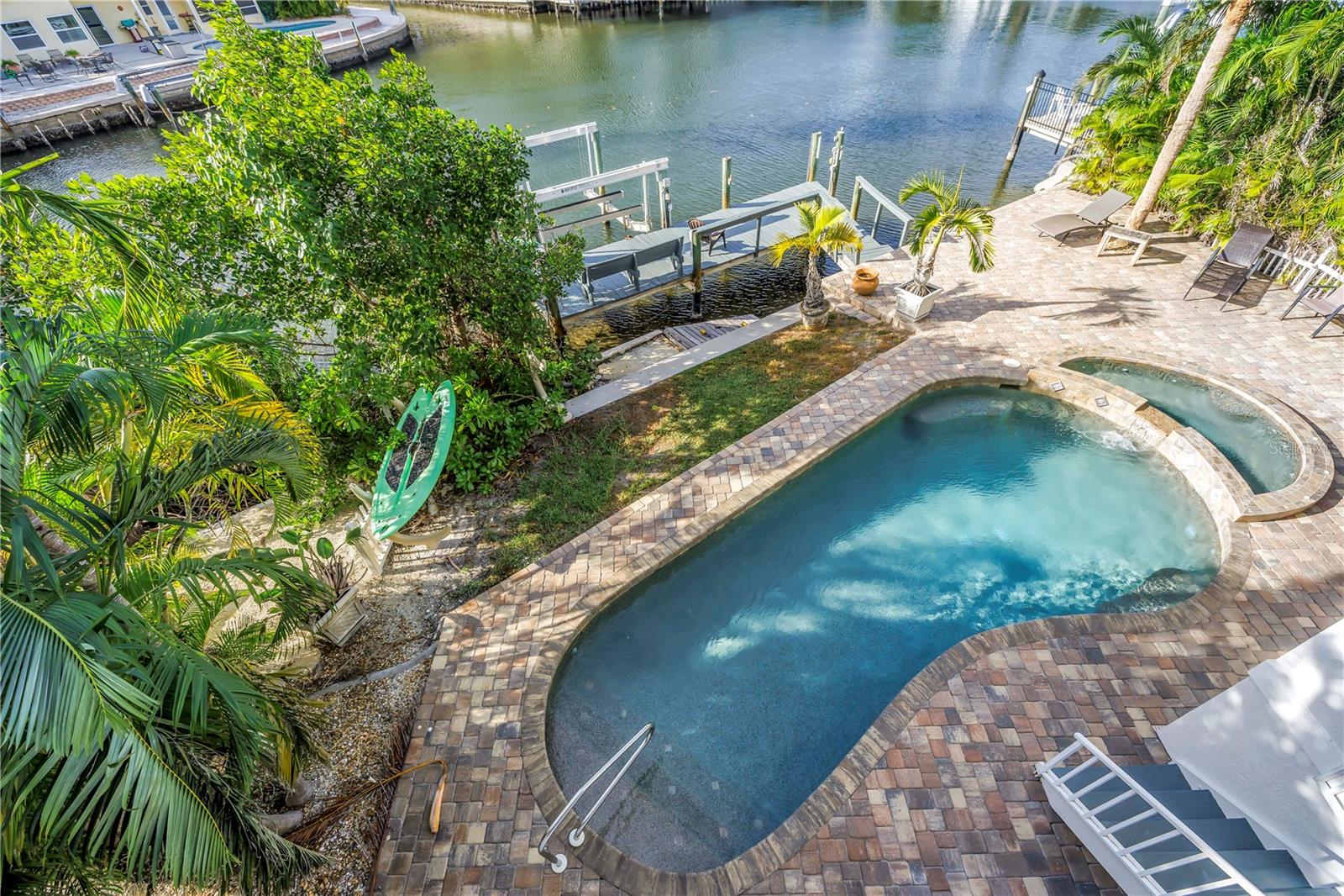 SIESTA BEACH - Residential