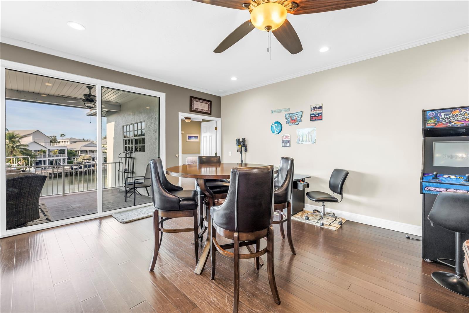 SIESTA BEACH - Residential