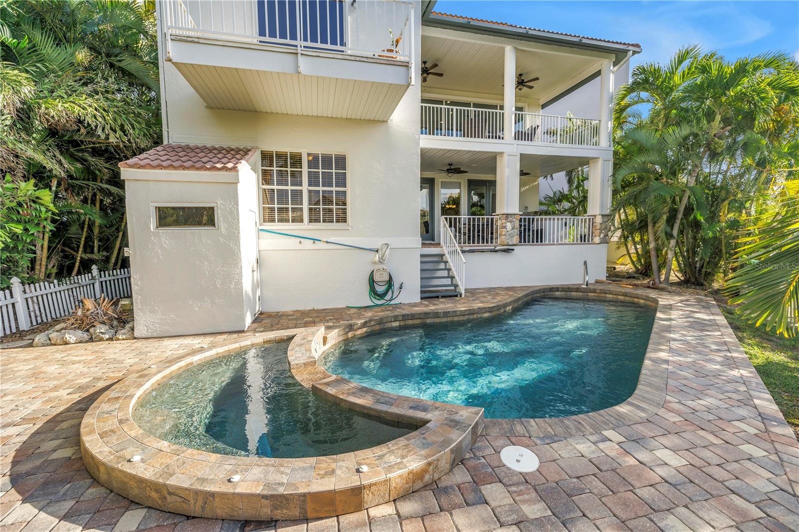 SIESTA BEACH - Residential