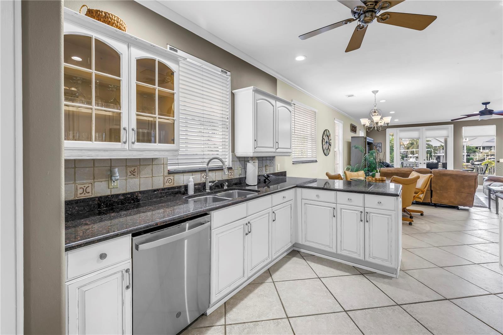 SIESTA BEACH - Residential