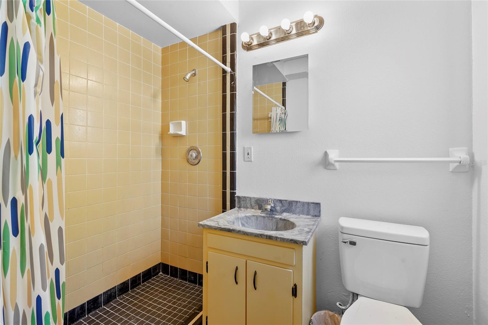 EPSTEINS ADD TO NEWTOWN - Residential