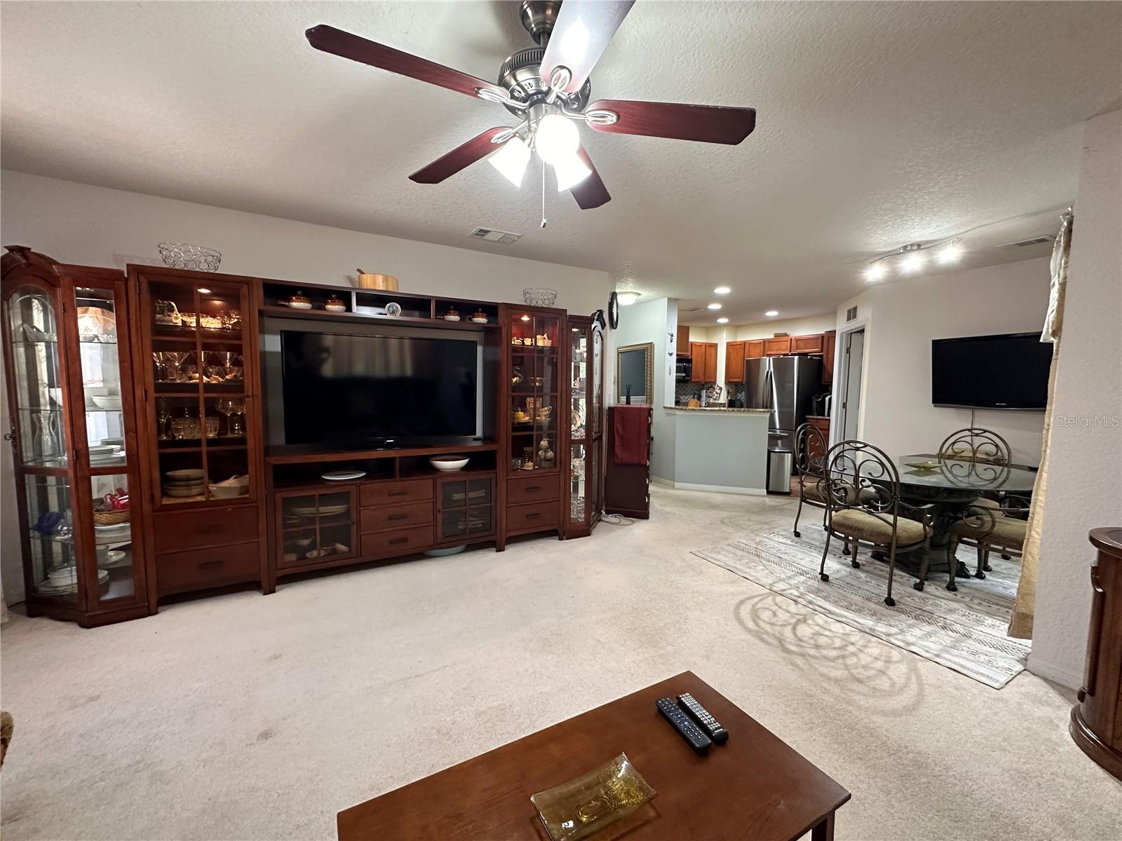 M/PALM POINTE 1 - Residential Lease