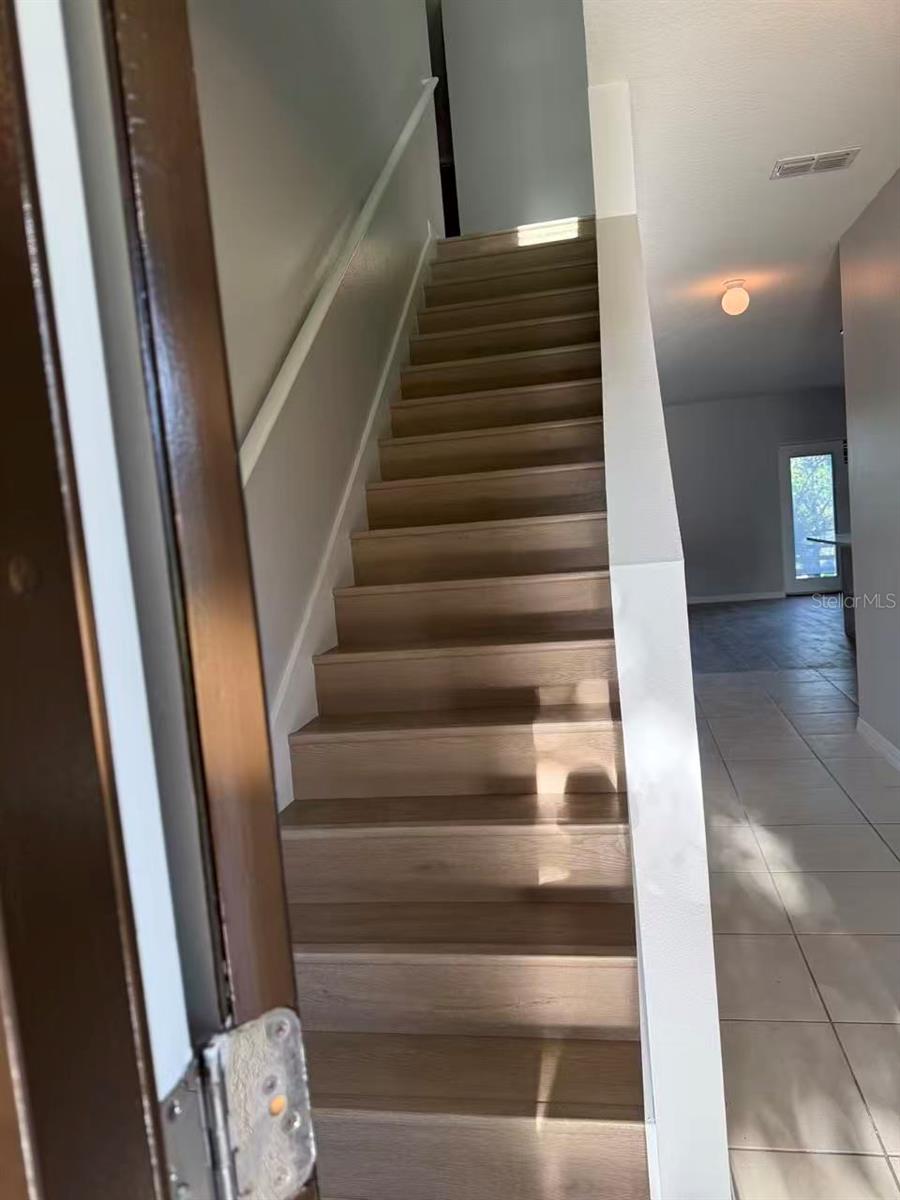 TAVARES LANE PARK RIDGE PH A - Residential Lease