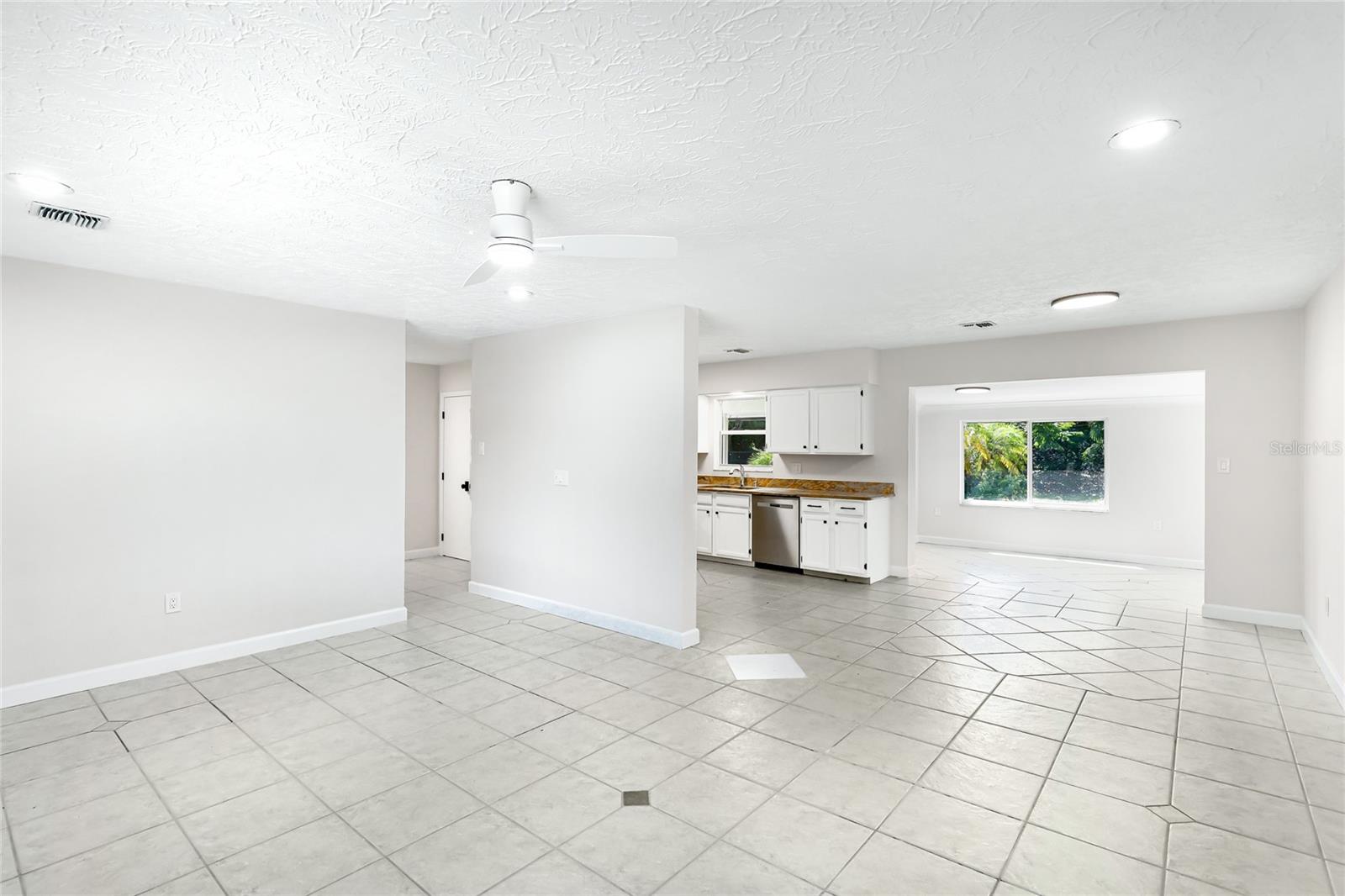 208 57TH STREET W