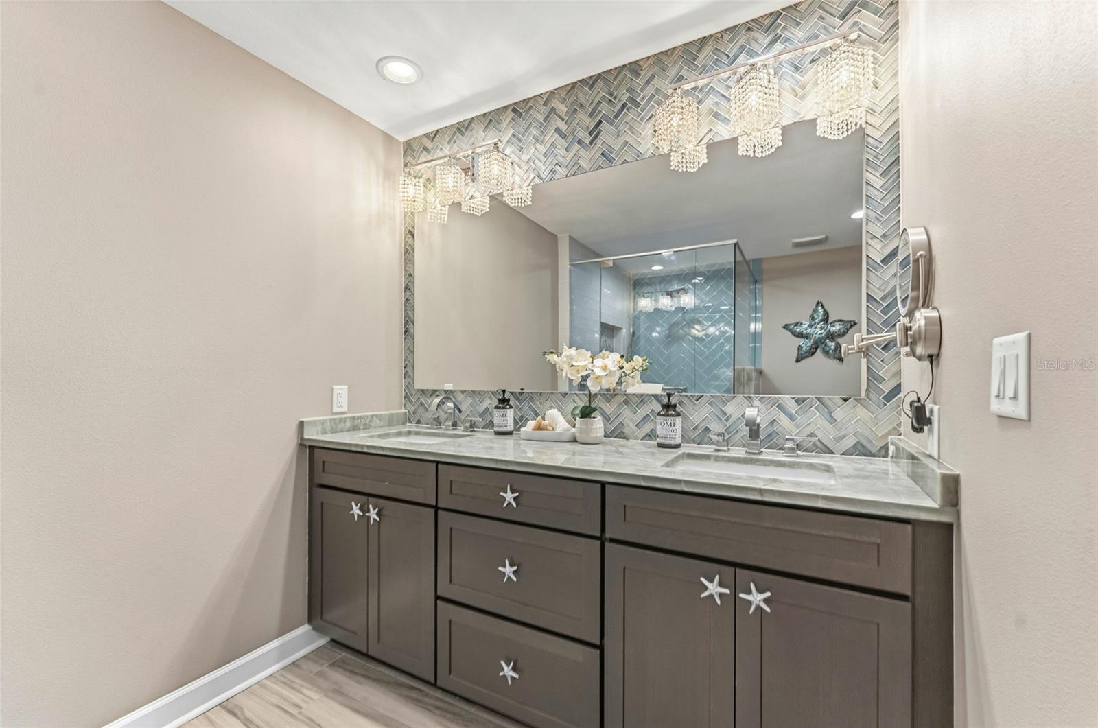 PINELLAS POINT SKYVIEW SHORES - Residential