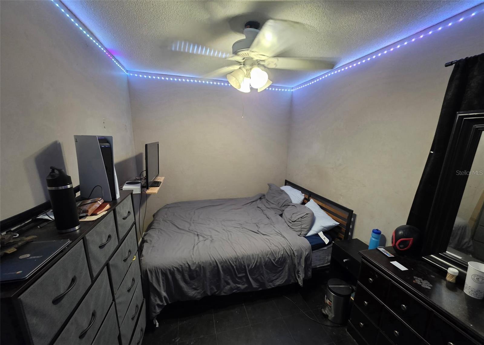 SEVEN SPGS HOMES - Residential