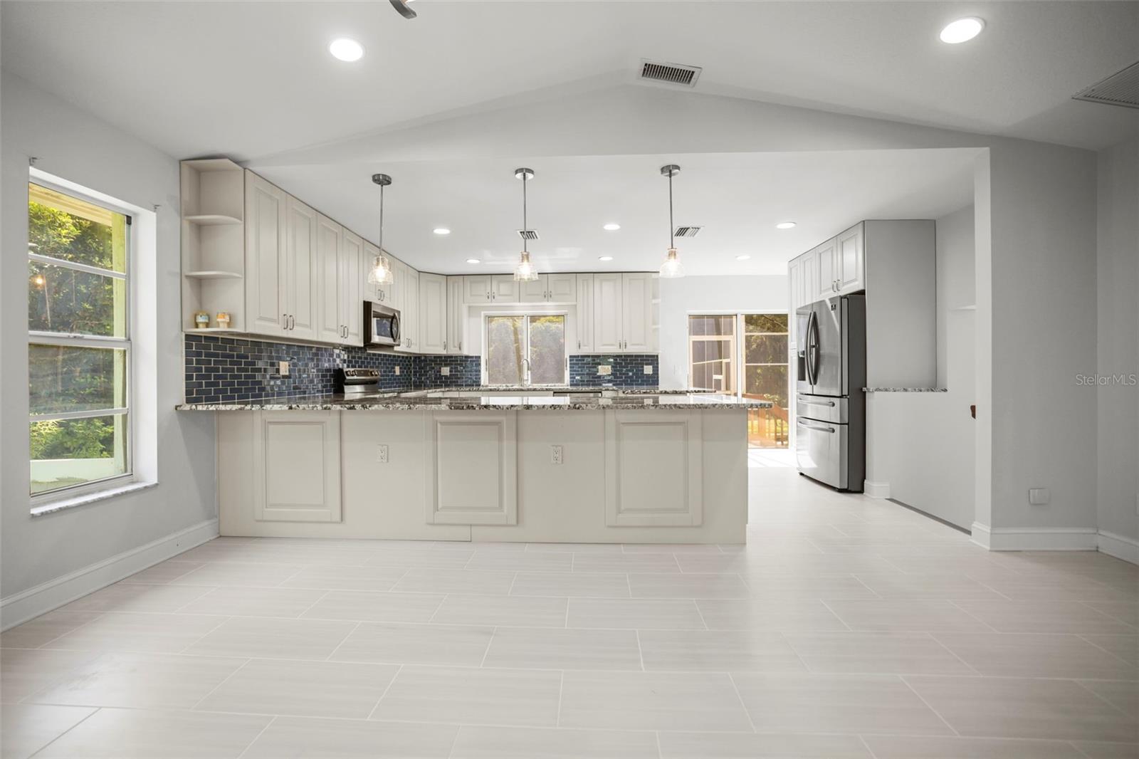 957 WEATHERSFIELD DRIVE