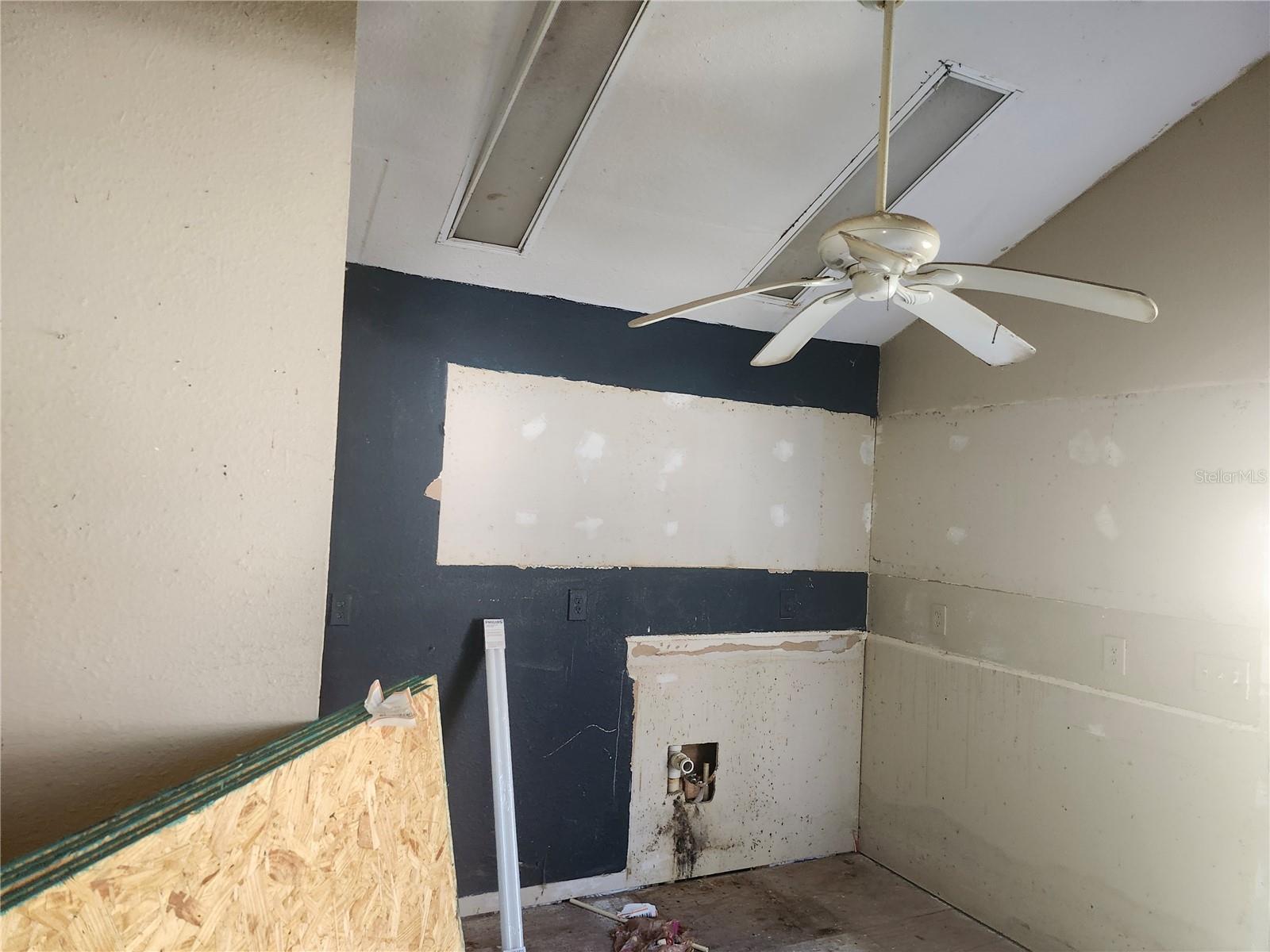 TOWN COUNTRY VILLAS - Residential