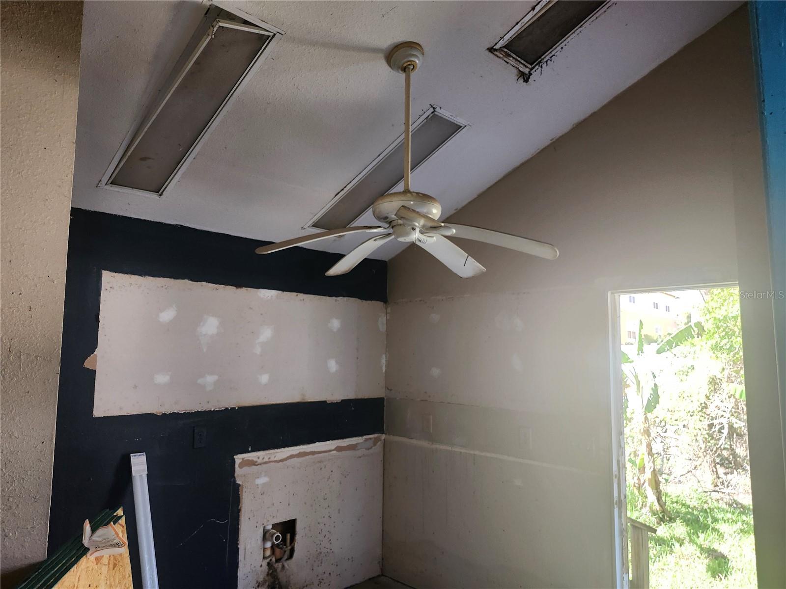 TOWN COUNTRY VILLAS - Residential