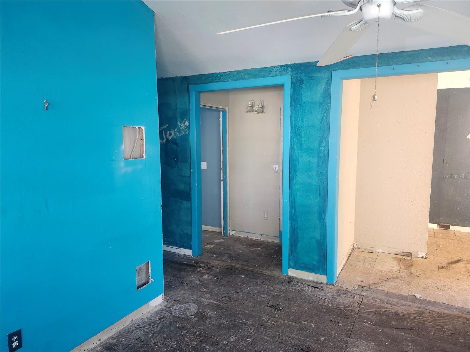 TOWN COUNTRY VILLAS - Residential