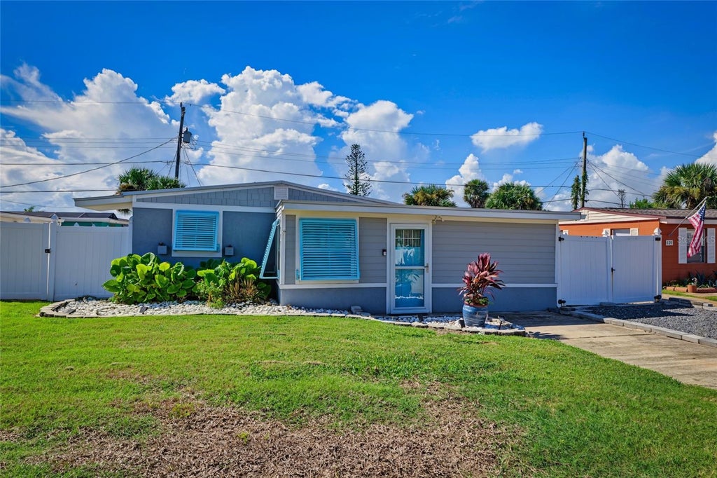 Photo of 118 Roberta Road, Ormond Beach, FL 32176 (MLS # O6446217)