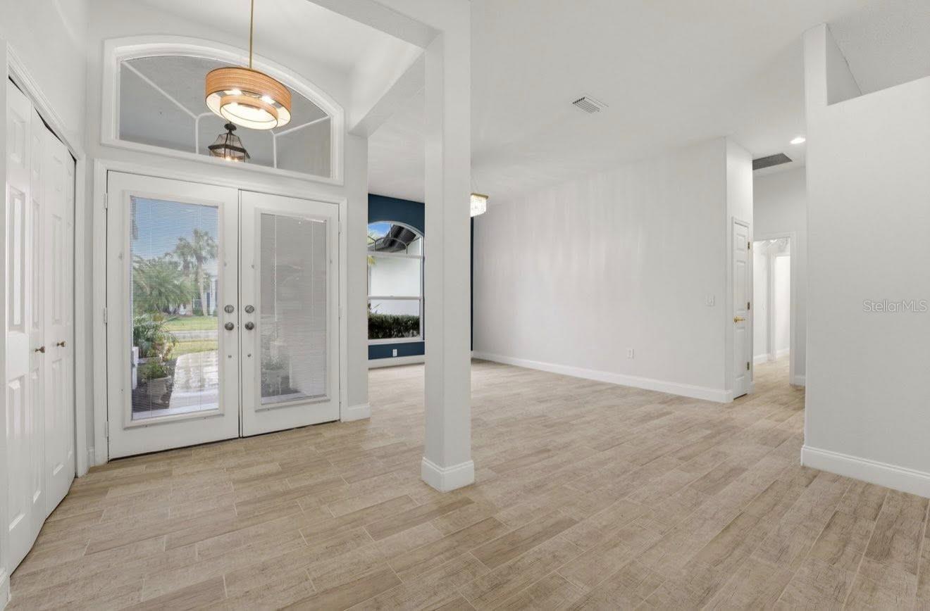 VENICE GOLF & COUNTRY CLUB - Residential
