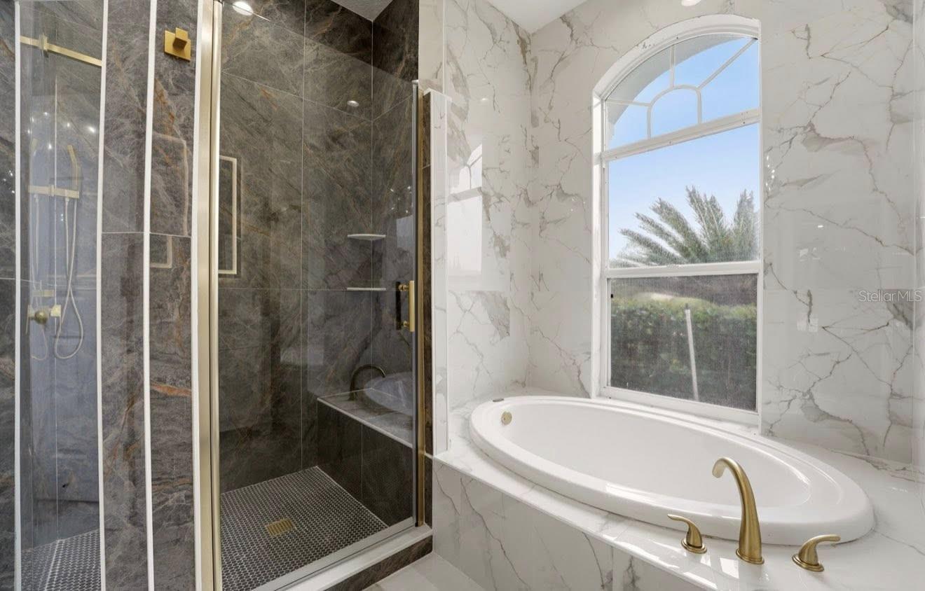 VENICE GOLF & COUNTRY CLUB - Residential