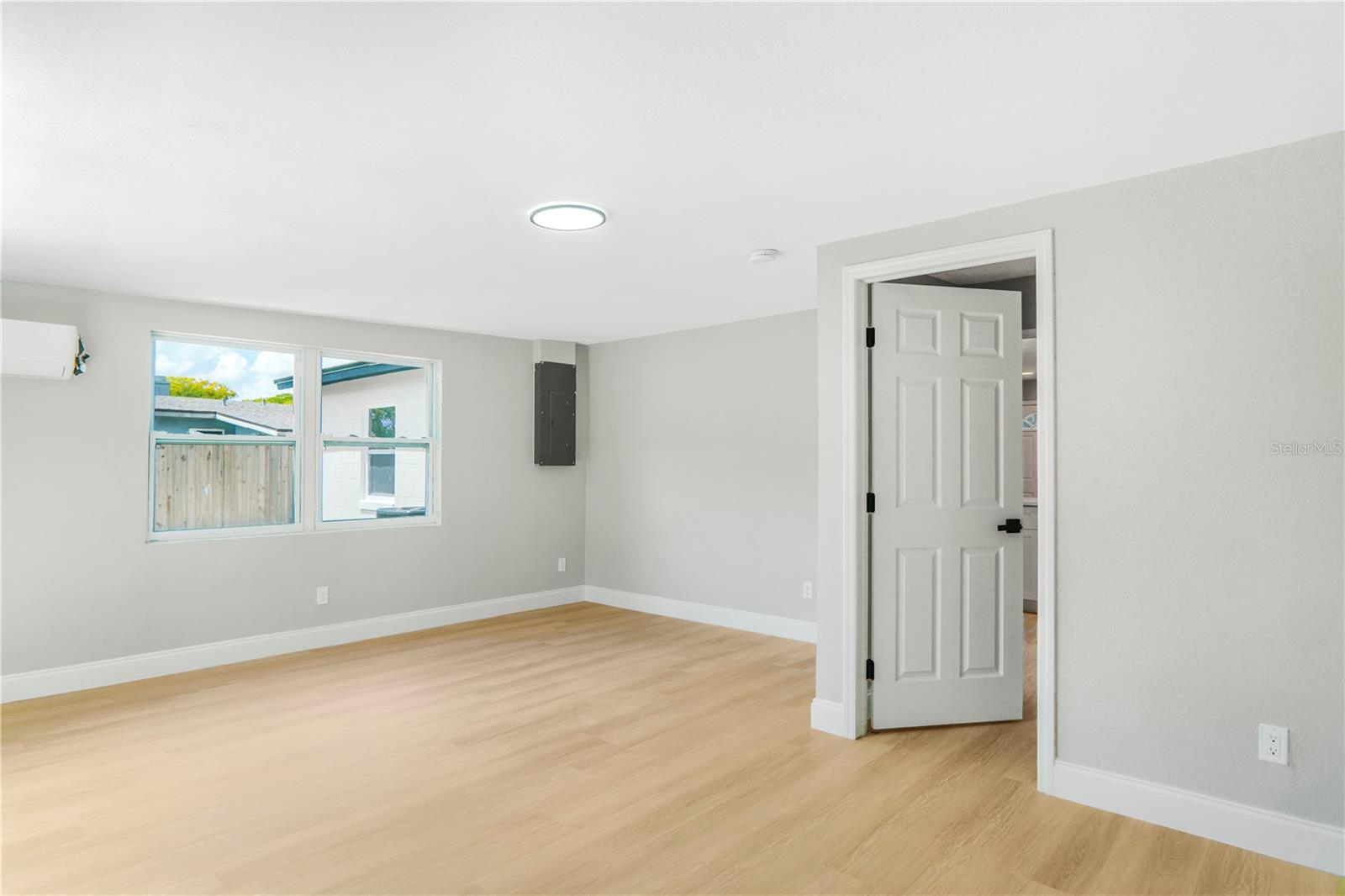 EAST ORLANDO - Residential