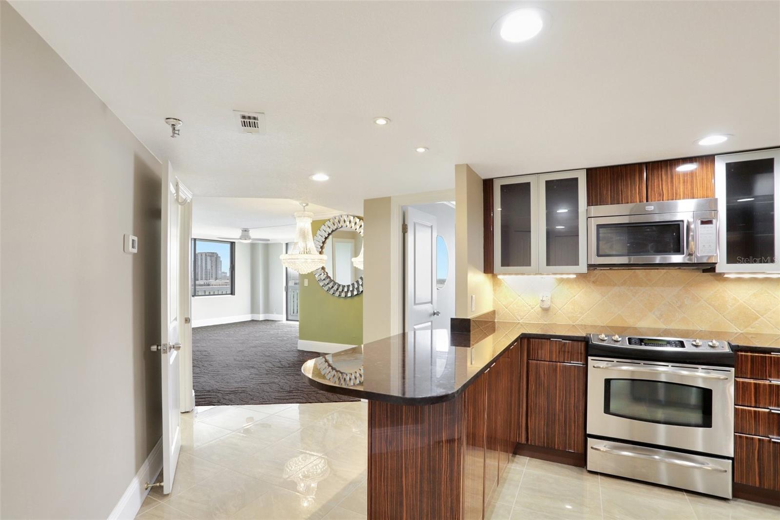 400 E COLONIAL DRIVE 1202
