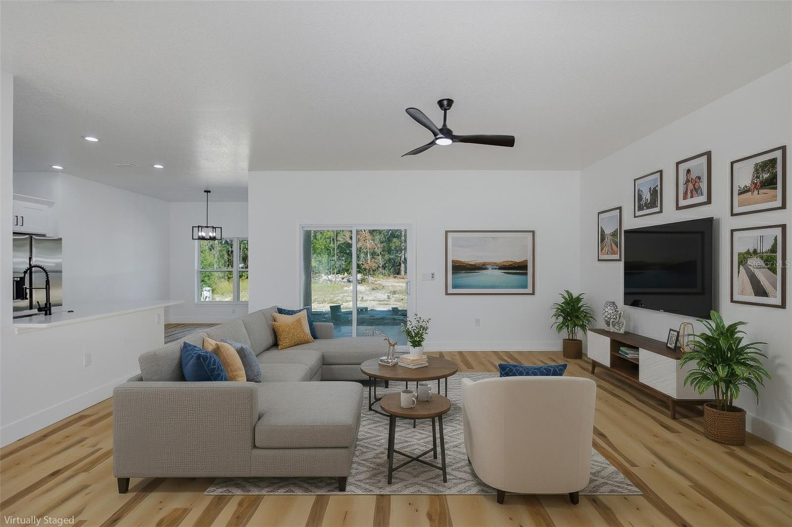 ROYAL HIGHLANDS - Residential