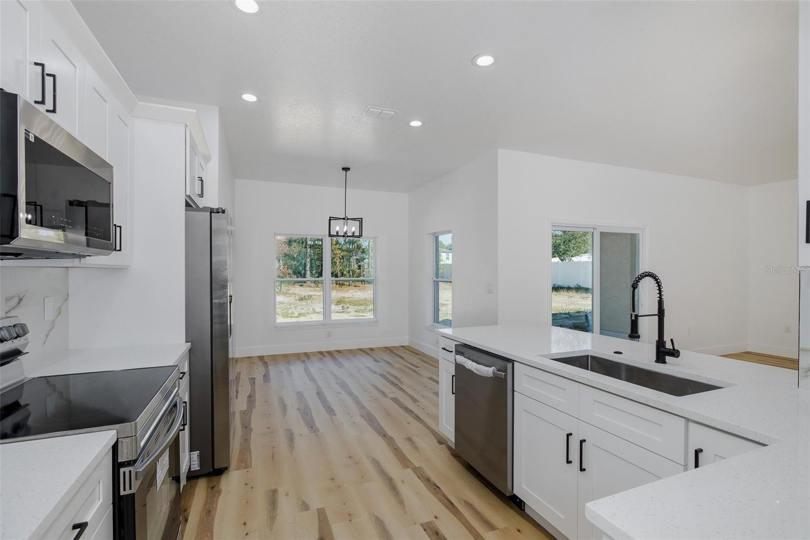 ROYAL HIGHLANDS - Residential