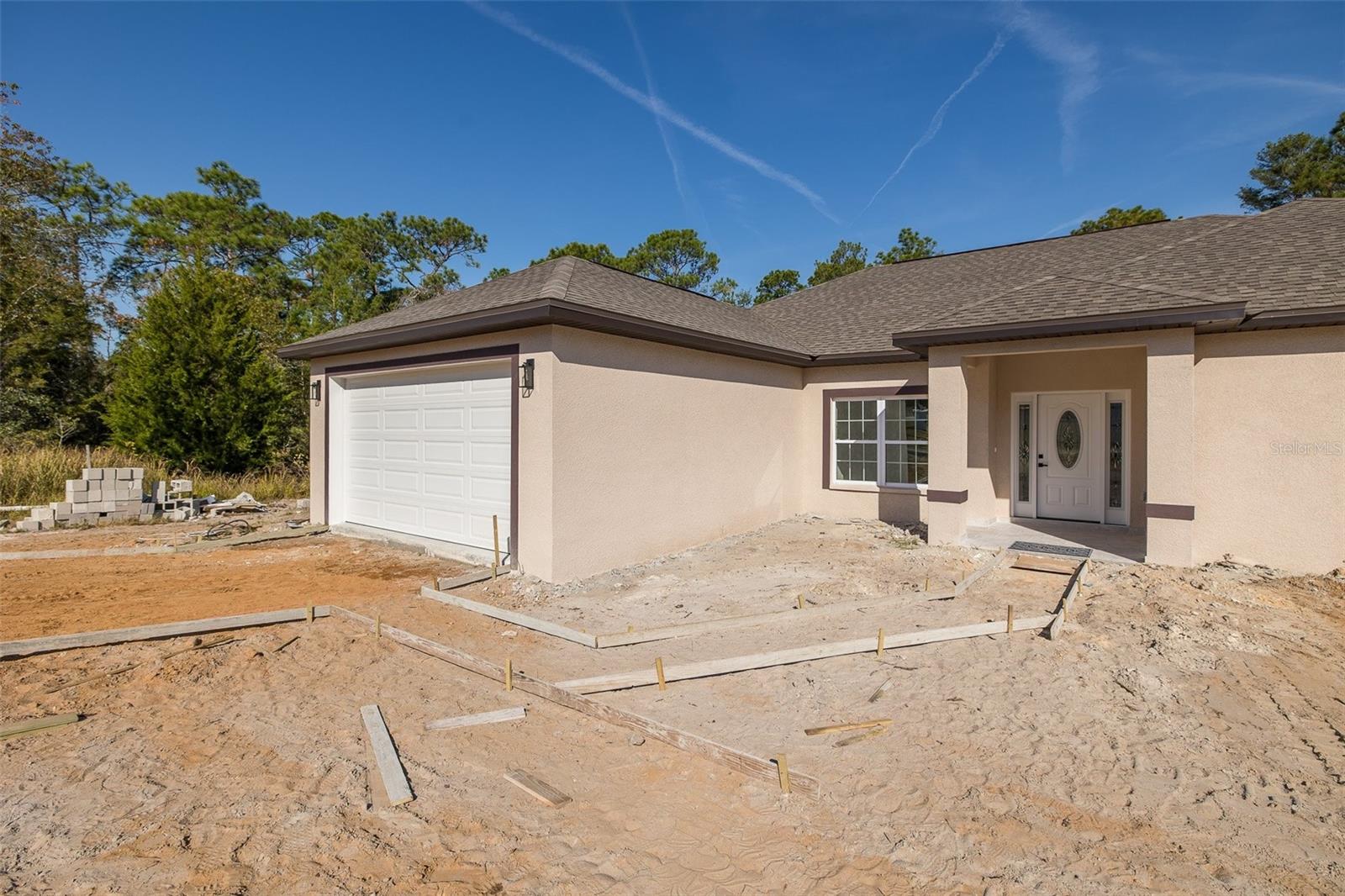 ROYAL HIGHLANDS - Residential