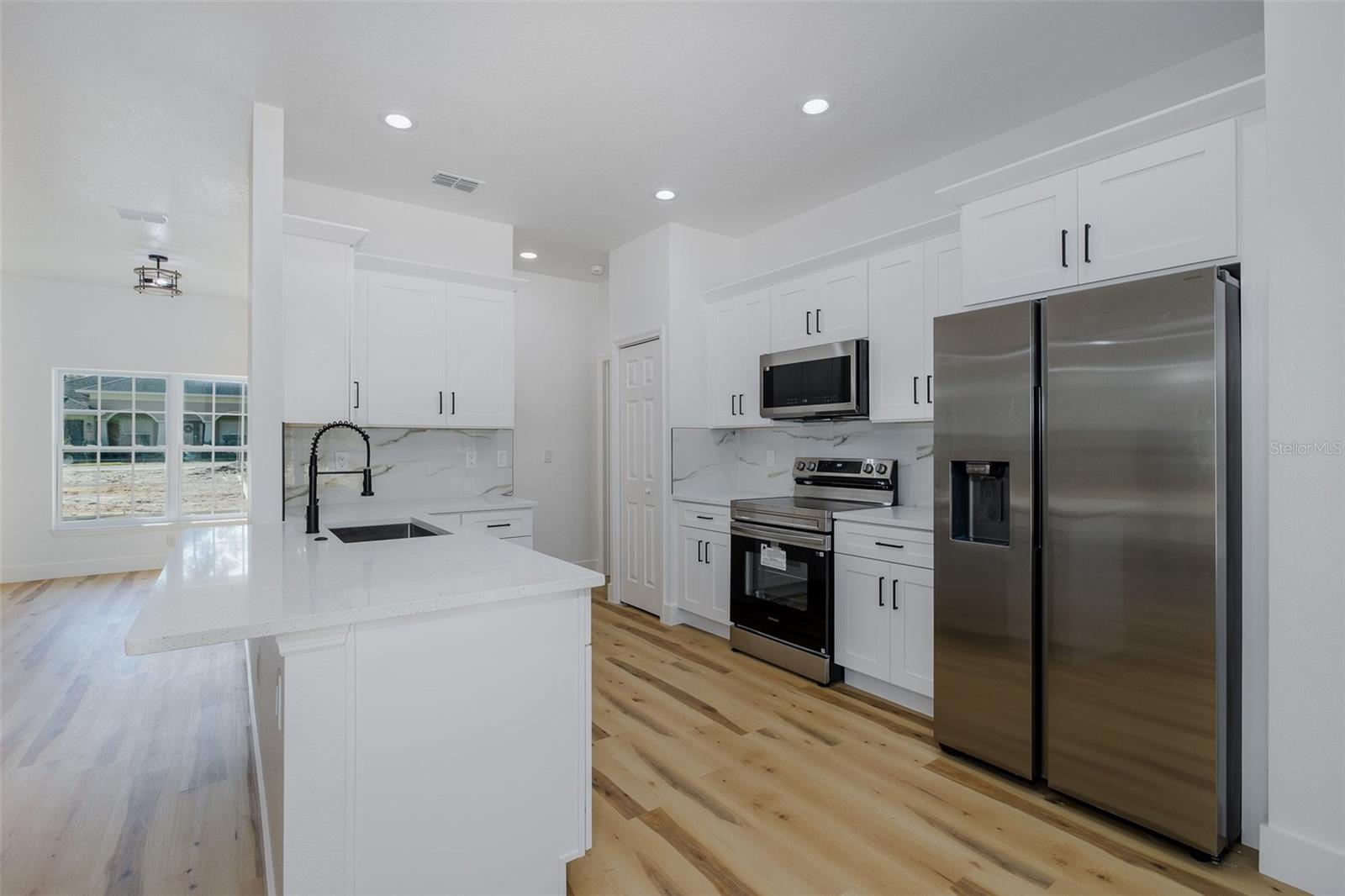 ROYAL HIGHLANDS - Residential