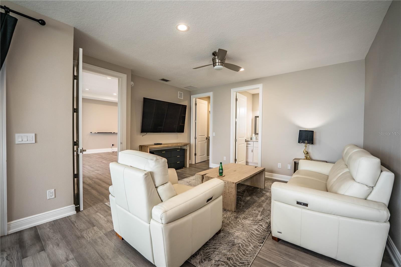 BAHIA SHORES 6TH ADD LOT 9 - Residential