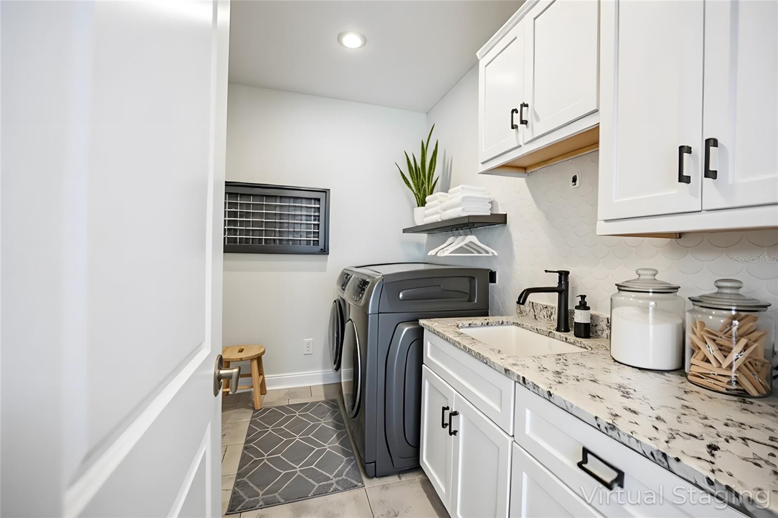 BAHIA SHORES 6TH ADD LOT 9 - Residential