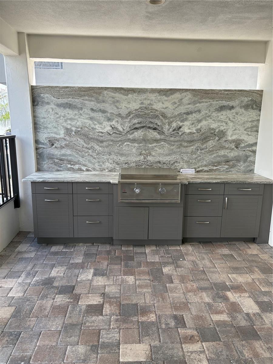 BAHIA SHORES 6TH ADD LOT 9 - Residential