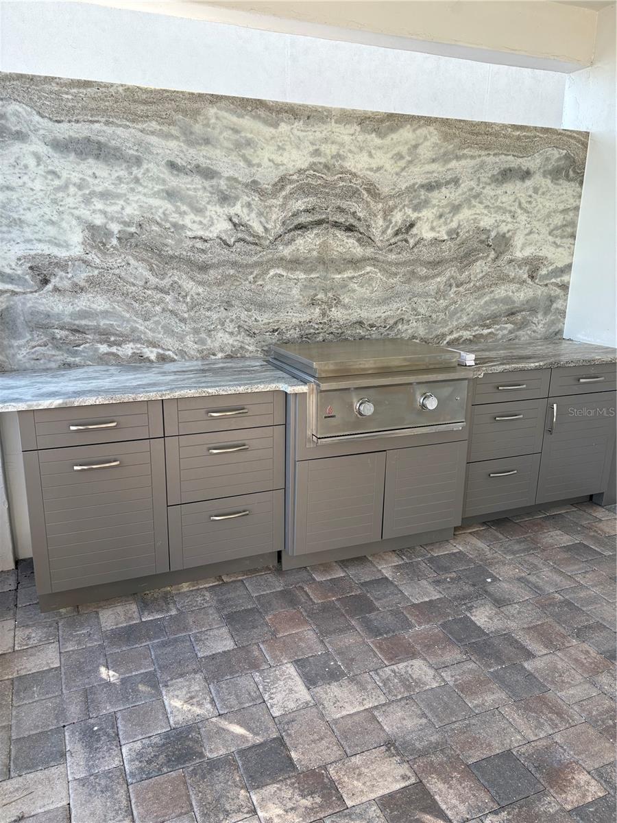 BAHIA SHORES 6TH ADD LOT 9 - Residential