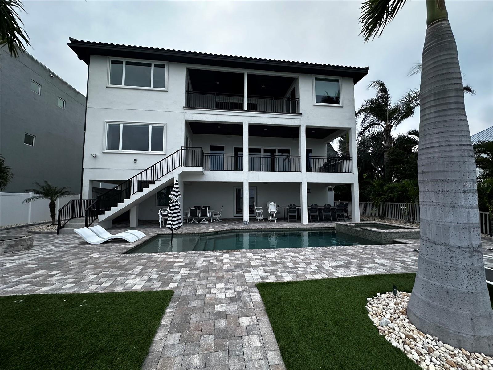 BAHIA SHORES 6TH ADD LOT 9 - Residential