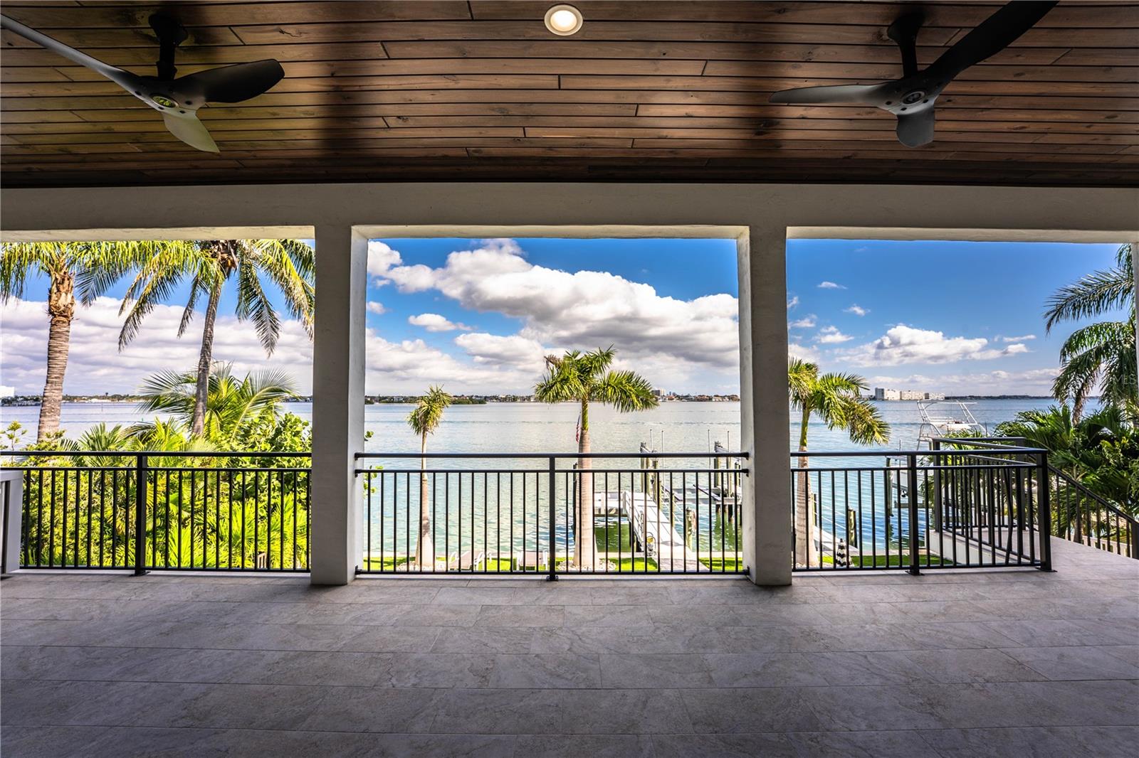 BAHIA SHORES 6TH ADD LOT 9 - Residential