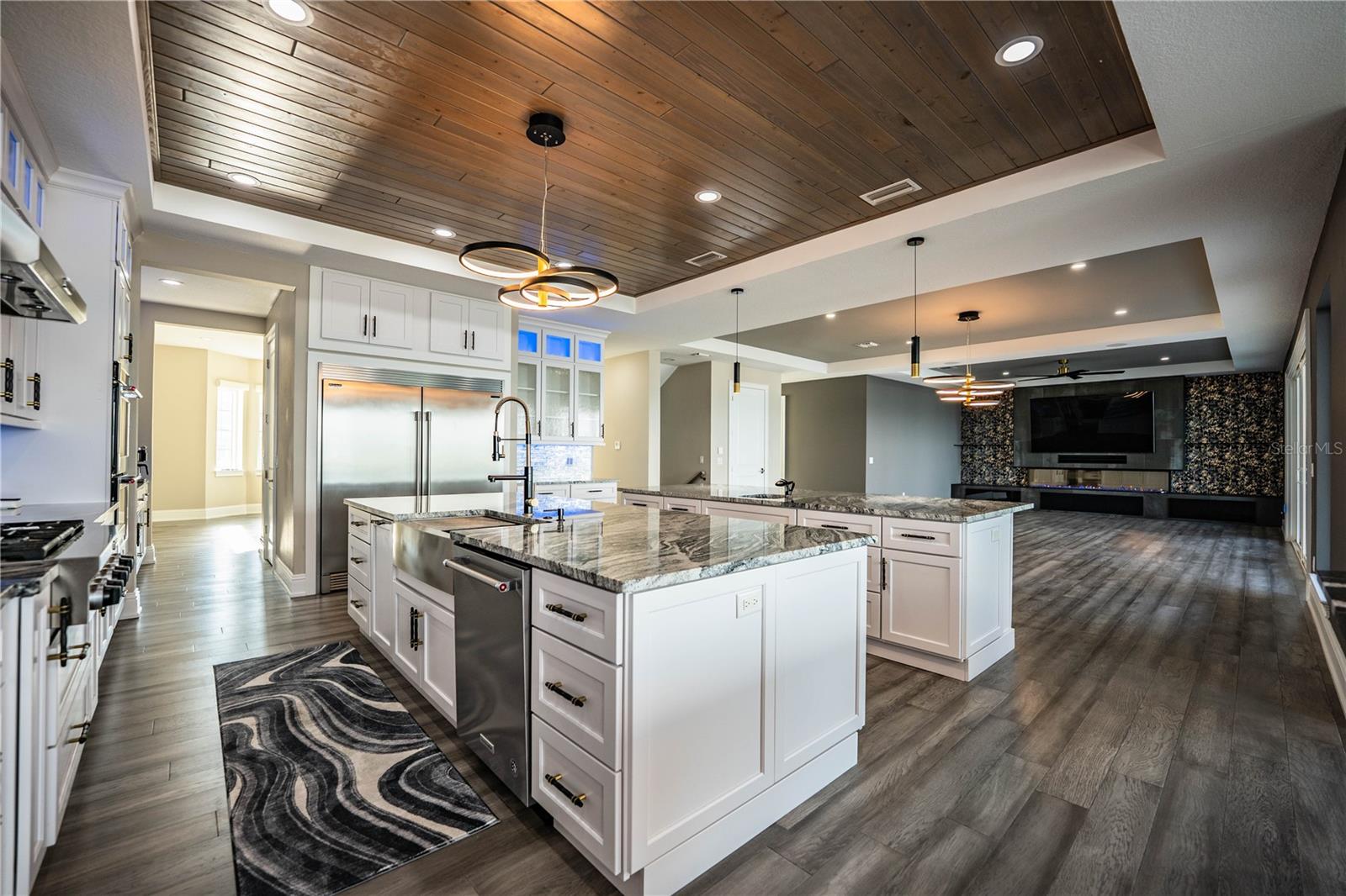 BAHIA SHORES 6TH ADD LOT 9 - Residential