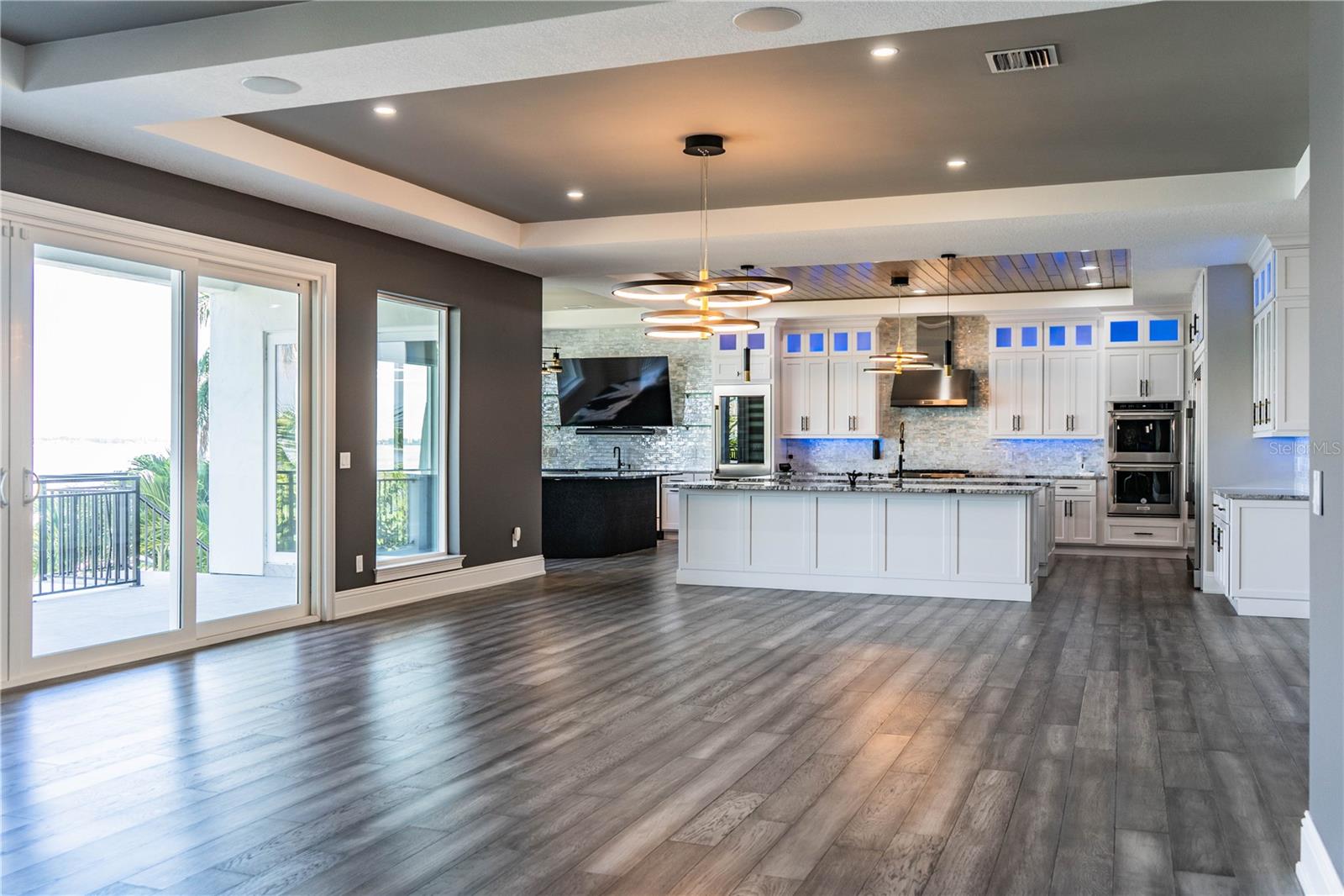 BAHIA SHORES 6TH ADD LOT 9 - Residential