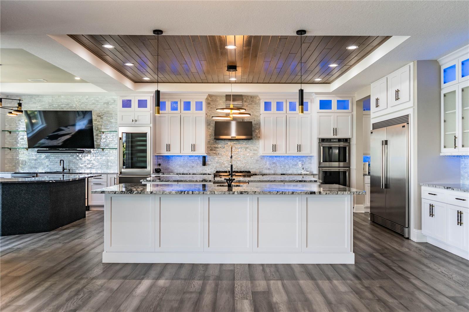 BAHIA SHORES 6TH ADD LOT 9 - Residential