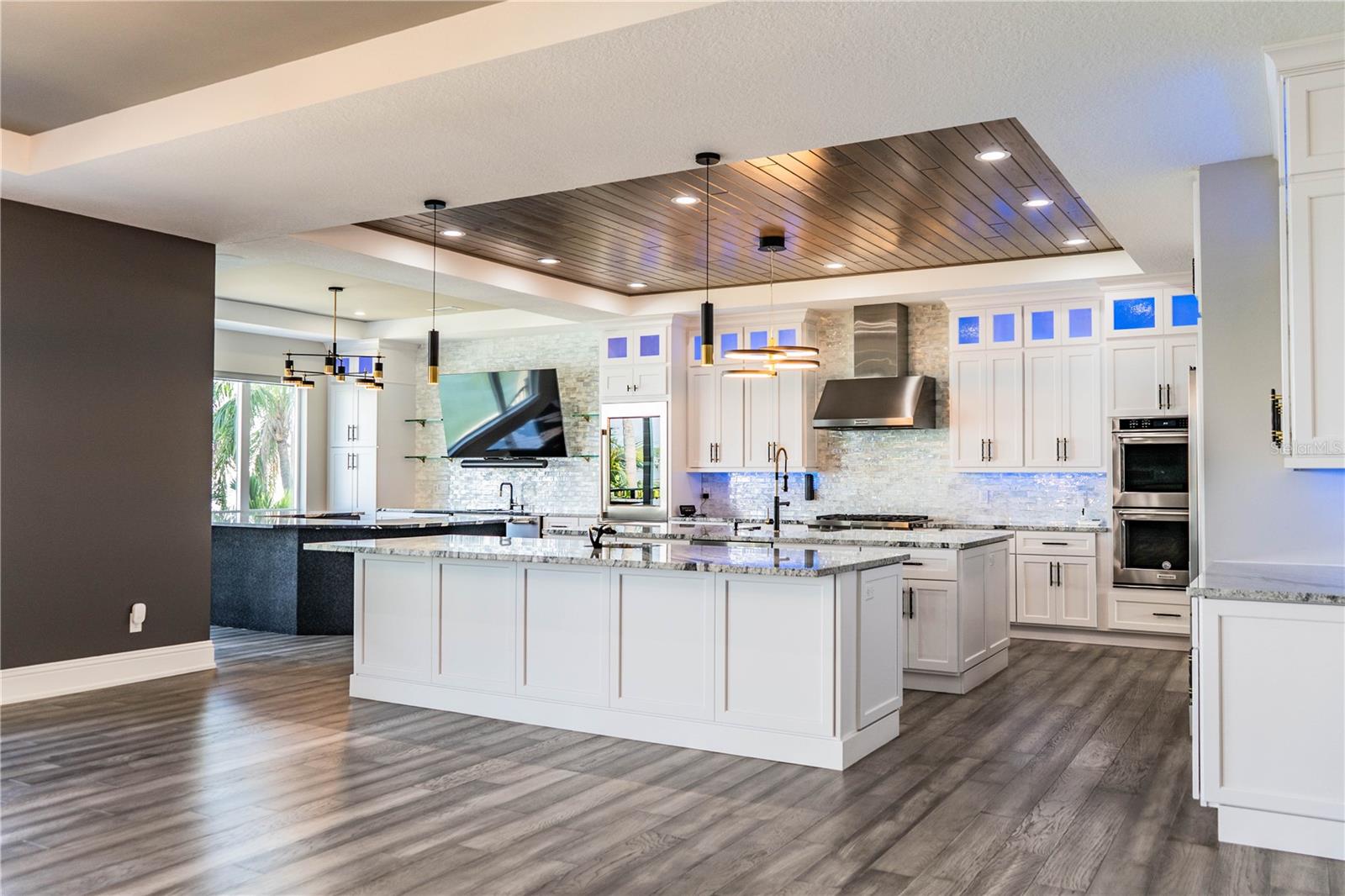 BAHIA SHORES 6TH ADD LOT 9 - Residential