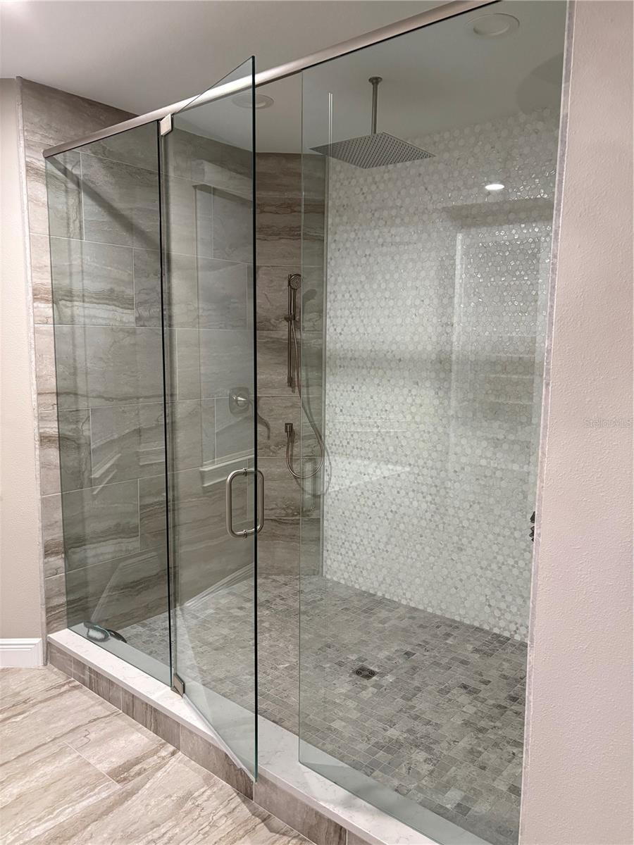 BAHIA SHORES 6TH ADD LOT 9 - Residential